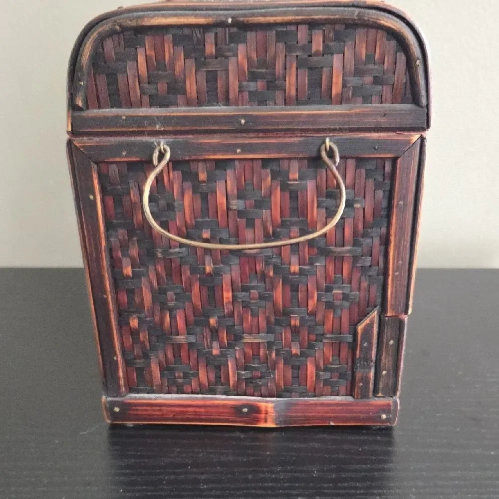 Woven Wooden Trinket Box with Lion Handle